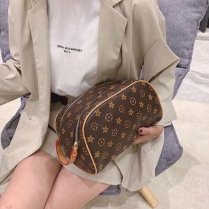 LV Travelers pouch
